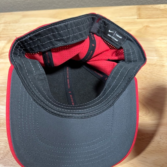 Nike TW Tiger Woods ADV Legacy 91 Flex Hat Red Black All Sizes S/M , M/L & L/XL - Picture 5 of 5